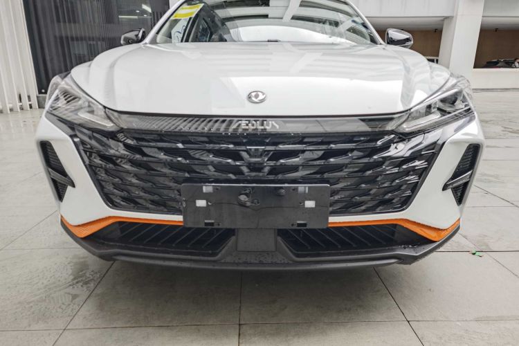 东风风神 奕炫 2025款 1.5L 荣耀版车身外观6007