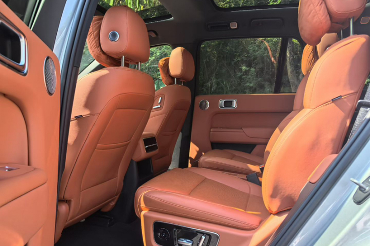 理想汽车 理想L8 2023款 Pro中控内饰7004