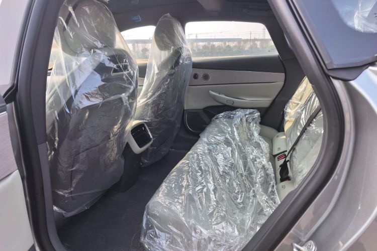 星途 星纪元 ES 2025款 增程 Pro 高速辅助驾驶车身外观6006