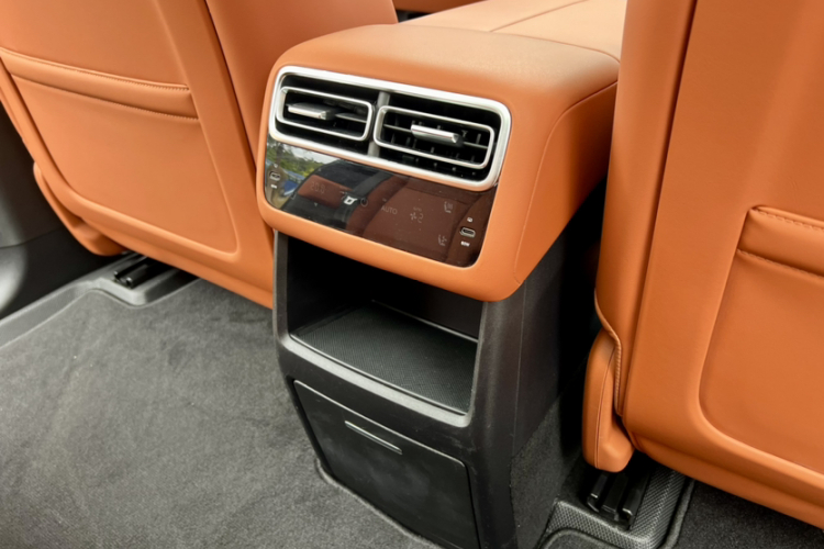 理想汽车 理想L6 2024款 Pro中控内饰7013