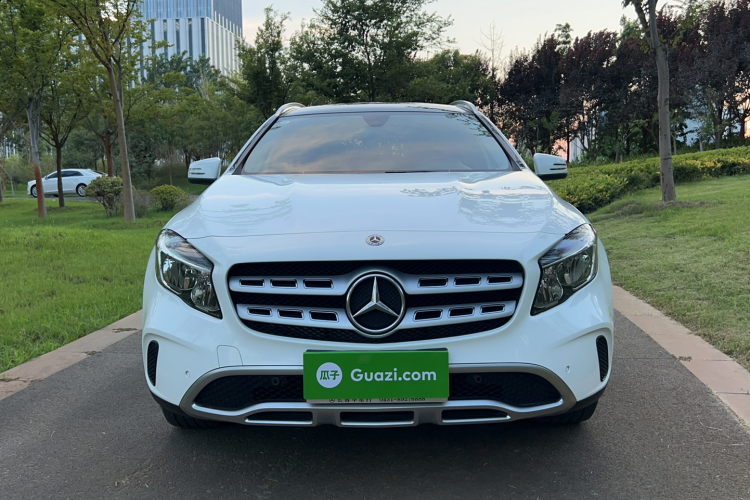 奔驰GLA 2019款 GLA 200 动感型车身外观6001