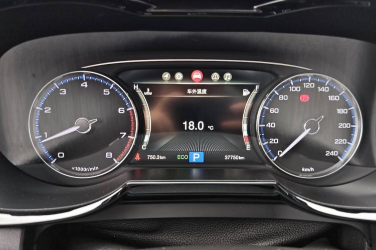 广汽传祺 传祺GS7 2017款 320T 两驱豪华智联型中控内饰15