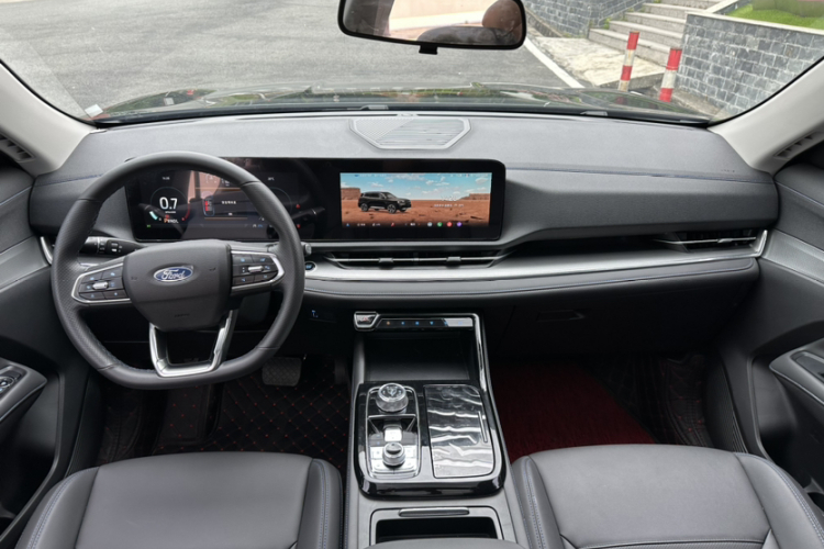 福特 领睿 2025款 EcoBoost 170 铂领型中控内饰7002