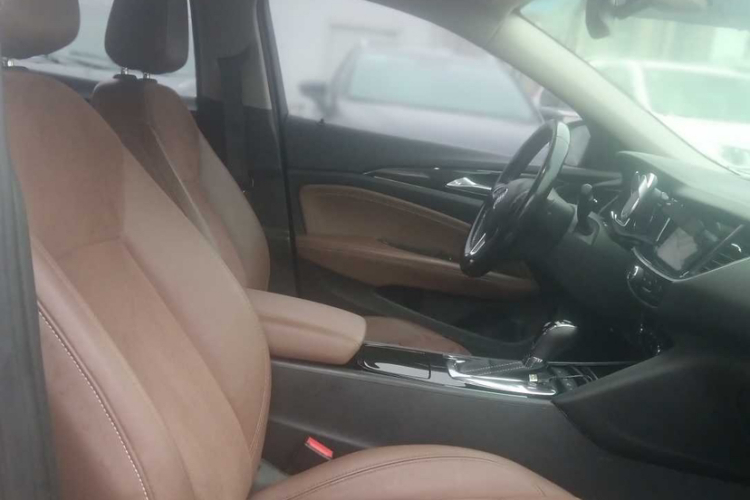 别克 君威 2017款 28T 尊享型中控内饰7002