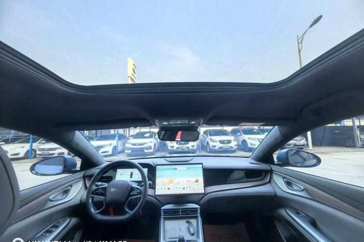 比亚迪 海豹 2024款 荣耀版 DM-i 1.5L 121km 尊贵型中控内饰7003