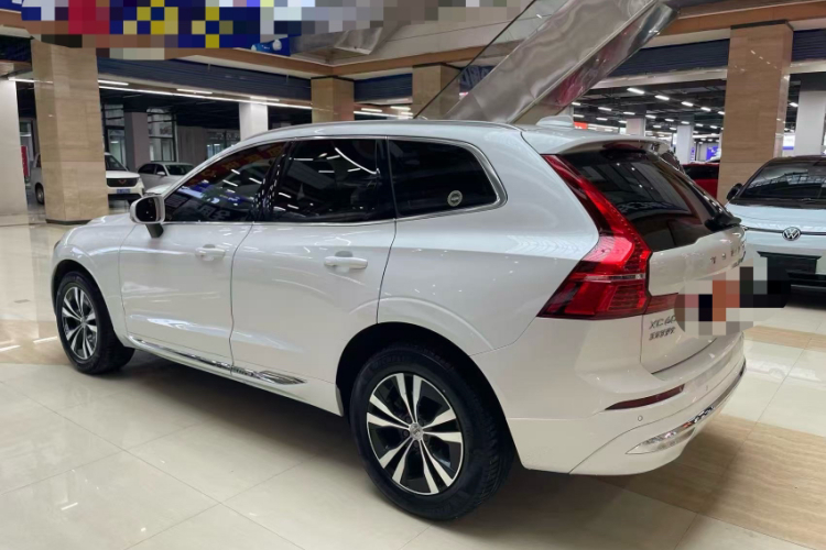 沃尔沃XC60 2023款 B5 四驱智逸豪华版车身外观6003