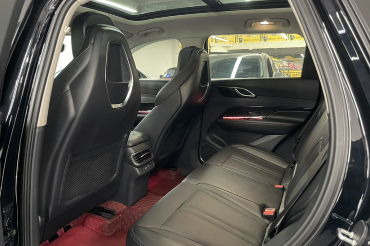 红旗HS3 2023款 1.5T 两驱善为版中控内饰7005