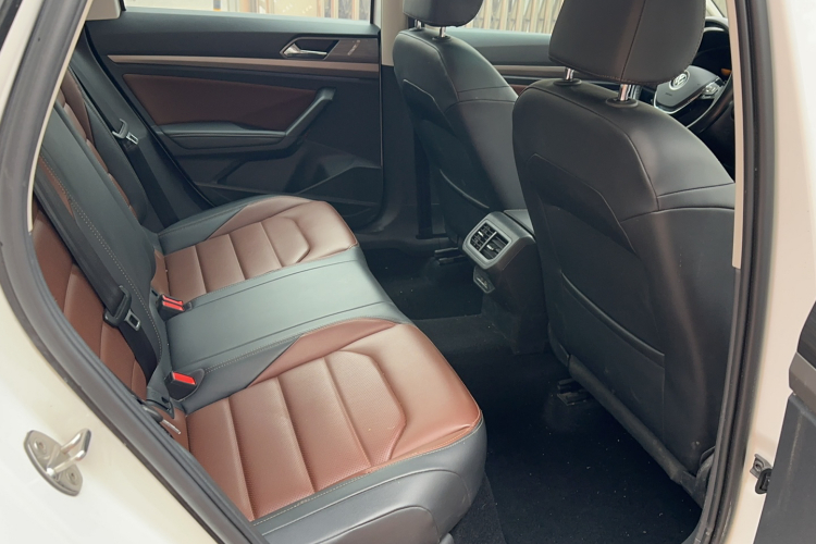 大众 朗逸 2021款 280TSI DSG豪华版中控内饰7003