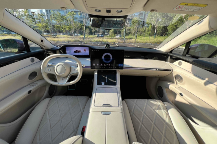 鸿蒙智行 享界S9 2024款 纯电 Ultra 四驱旗舰版中控内饰7006