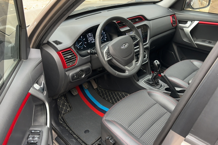 奇瑞 瑞虎3 2016款 1.6L 手动智尚版中控内饰7001