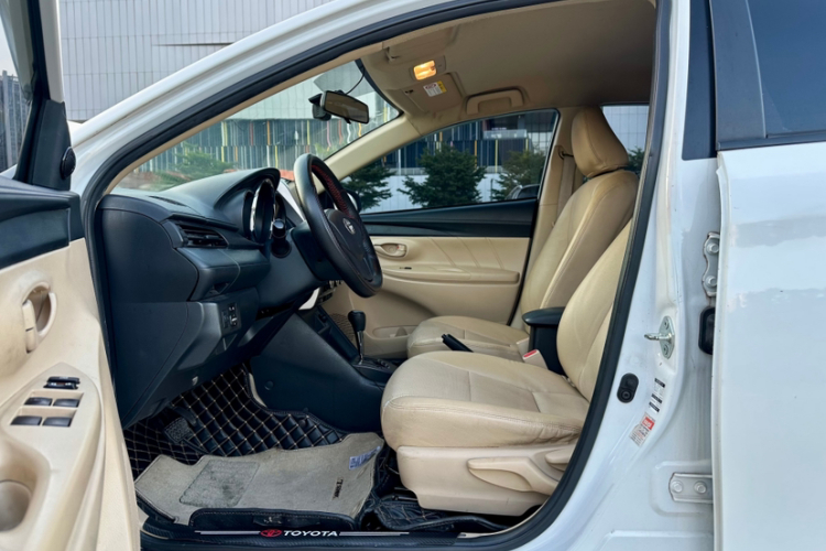 丰田 YARiS L 致享 2019款 1.5E CVT魅动版 国VI中控内饰7003