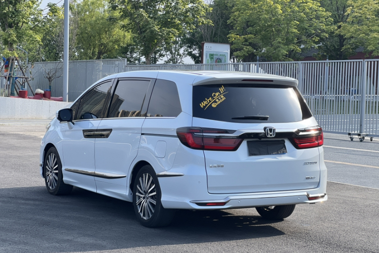 本田 艾力绅 2024款 2.0L e:HEV 豪华版车身外观6014