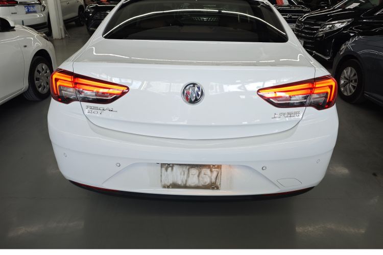 别克 君威 2019款 20T 精英型 国VI车身外观6004