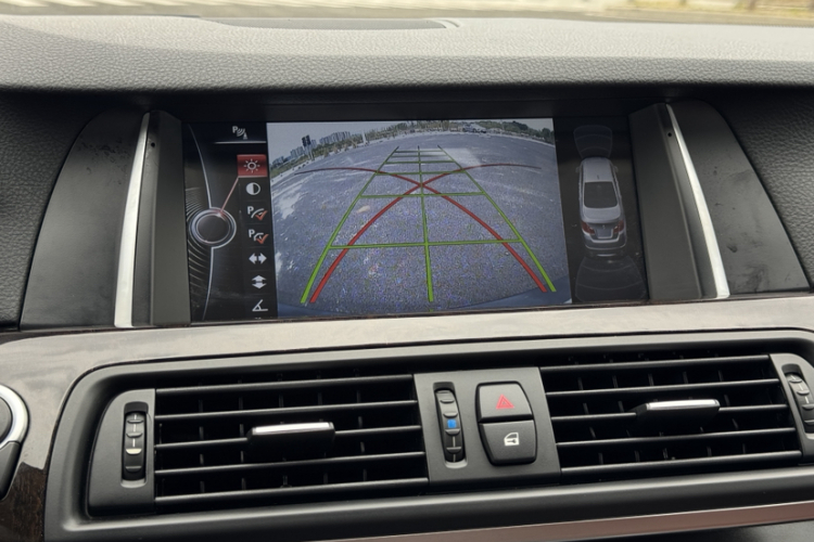 宝马5系 2014款 525Li 领先型中控内饰7007