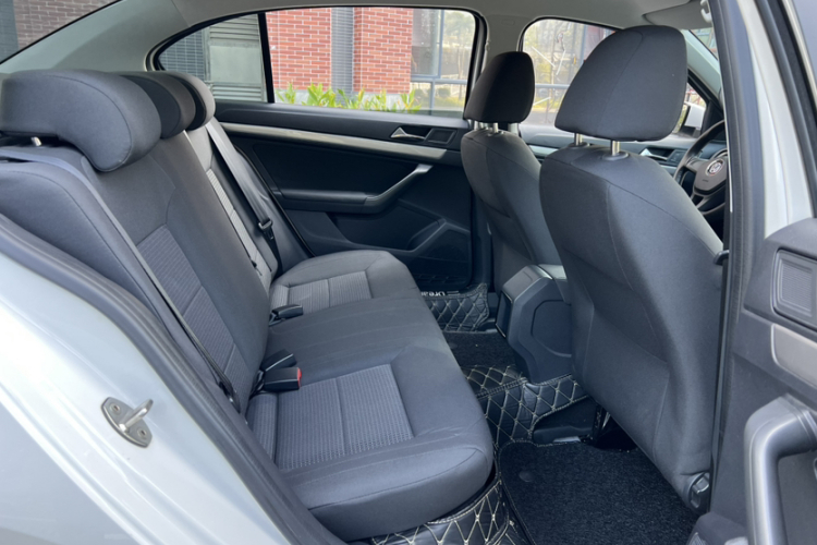 大众 朗逸 2017款 1.6L 自动风尚版中控内饰7001