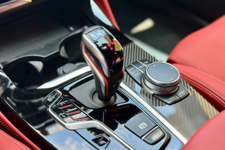 宝马X4 M 2019款 X4 M雷霆版中控内饰7001