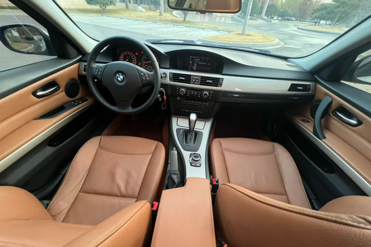 宝马3系(进口) 2010款 320i豪华型局部细节16