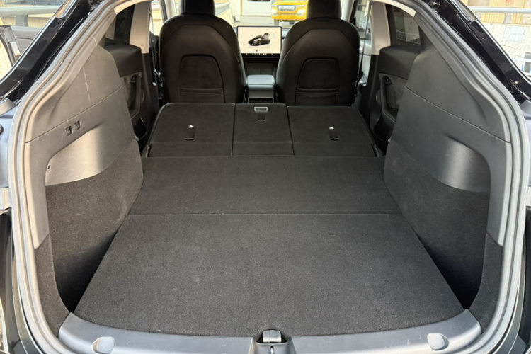 特斯拉 Model Y 2022款 改款 后轮驱动版局部细节23