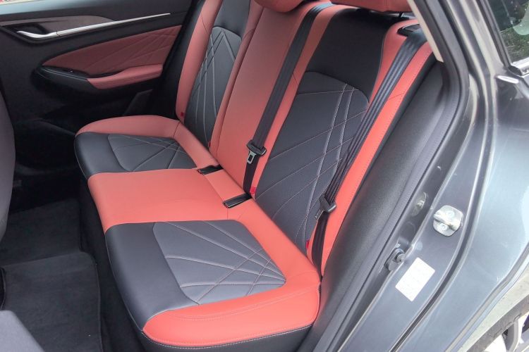 长安 逸动 2023款 畅享版 PLUS 蓝鲸NE 1.4T GDI DCT尊贵版中控内饰7003