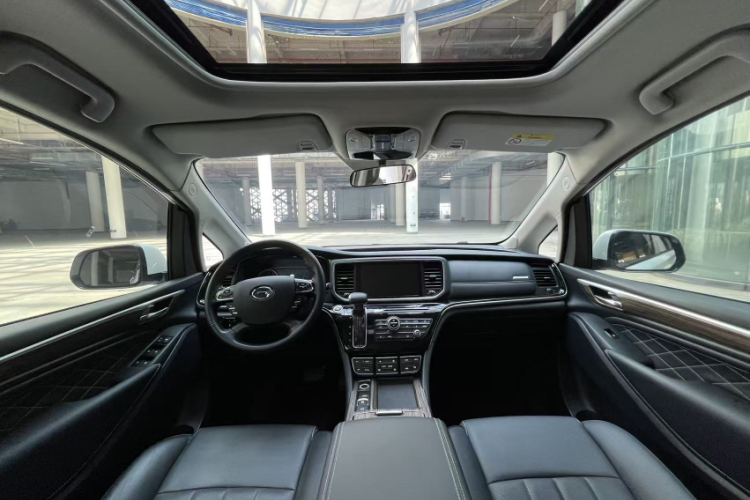 广汽传祺 传祺M8 2020款 领航款 390T 尊享版中控内饰7006