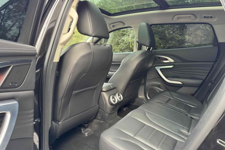 魏牌 VV7 2019款 升级款 2.0T 超豪型 国VI中控内饰7003