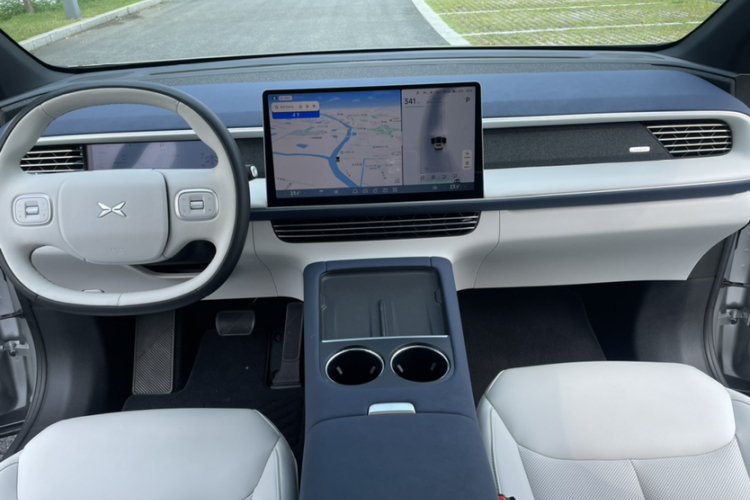 小鹏G6 2023款 700 四驱性能 Max中控内饰7002