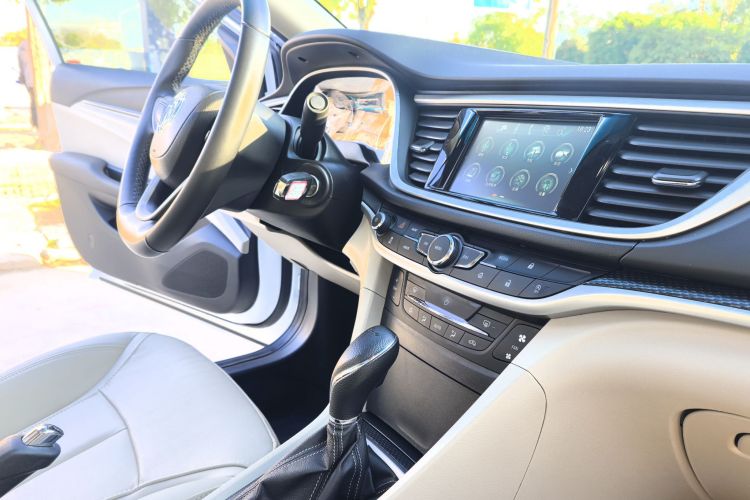 别克 英朗 2019款 15T 双离合互联精英型 国V中控内饰7008