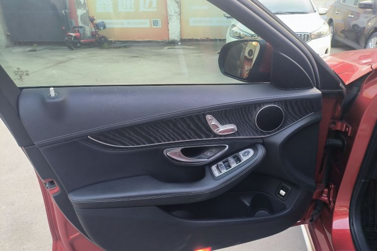 奔驰C级 2015款 改款 C 180 L 运动型中控内饰7005