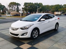 现代 朗动 2013款 1.6L 自动尊贵型