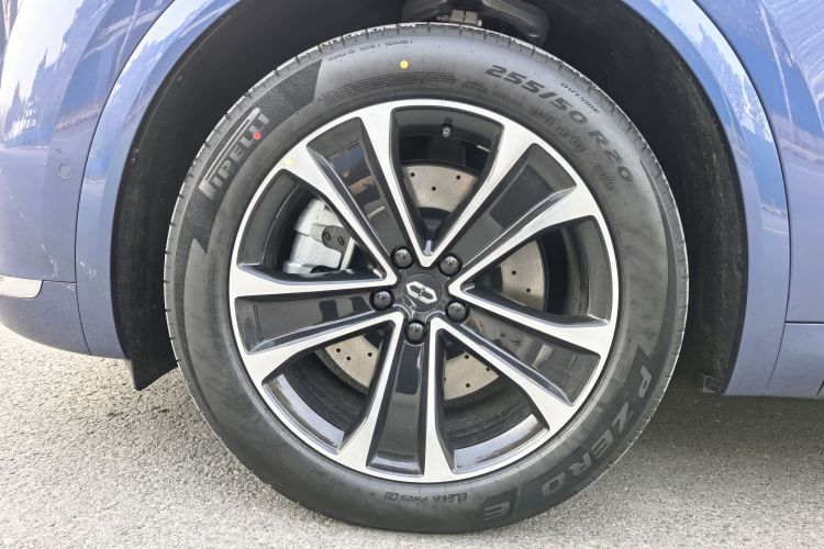 鸿蒙智行 问界M7 2026款 增程 Max四驱版 5座车身外观6008