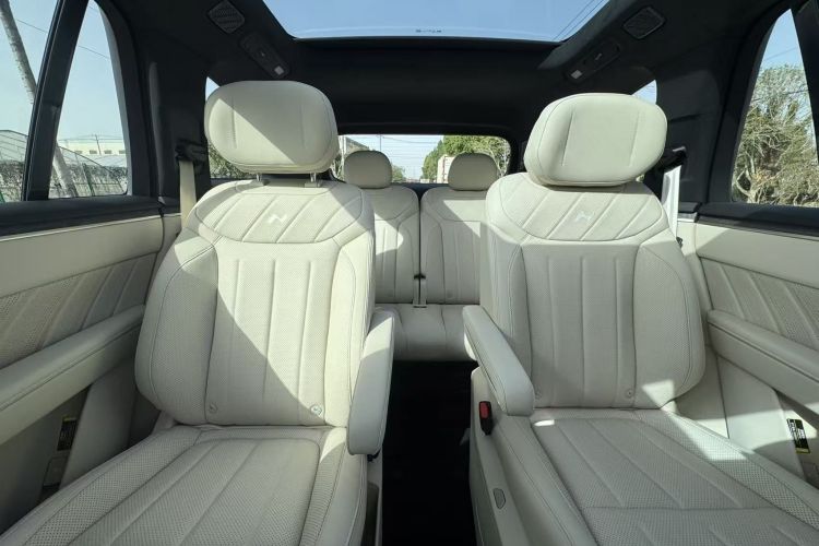 乐道L90 2025款 Max 六座版中控内饰7015