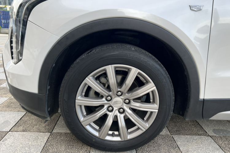 凯迪拉克XT4 2018款 28T 两驱豪华型车身外观6010