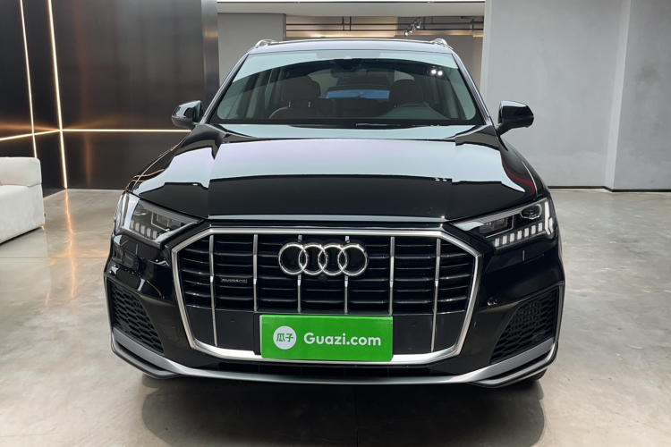 奥迪Q7 2023款 55 TFSI quattro S line运动型车身外观6001