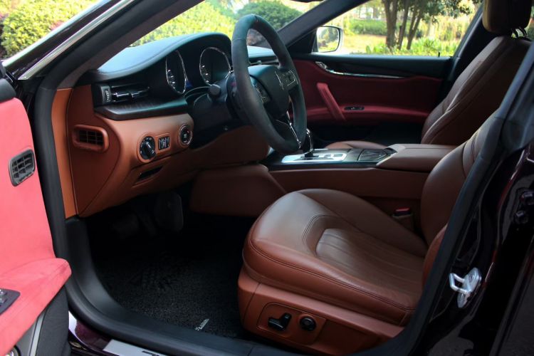 玛莎拉蒂 总裁 2015款 3.0T 标准型中控内饰7003