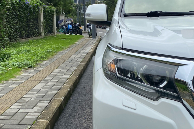 丰田 普拉多 2019款 3.5L 自动TX-L尊享版车身外观6008