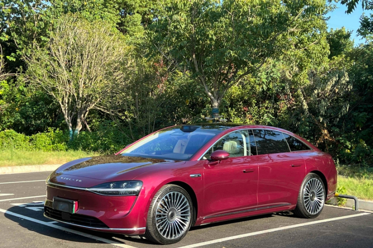 鸿蒙智行 享界S9 2024款 纯电 Ultra 四驱旗舰版车身外观6008