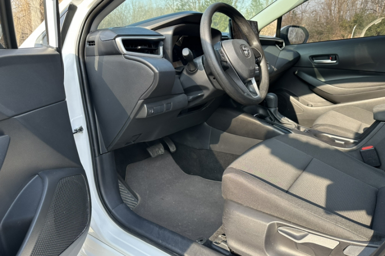 丰田 雷凌 2023款 TNGA 1.5L CVT进取版中控内饰7005