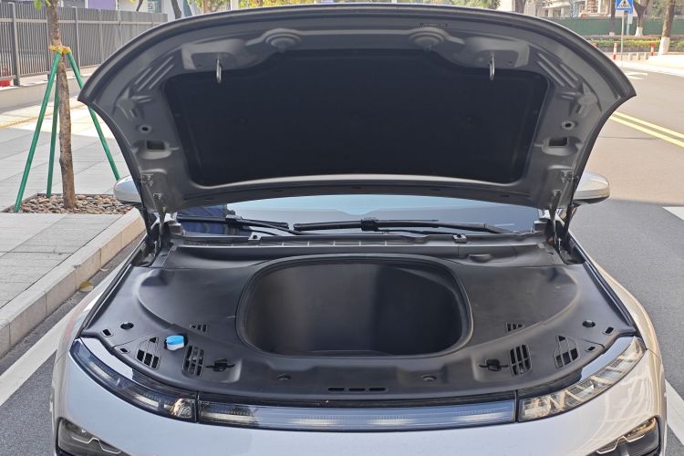 小鹏P7 2022款 670N+局部细节24