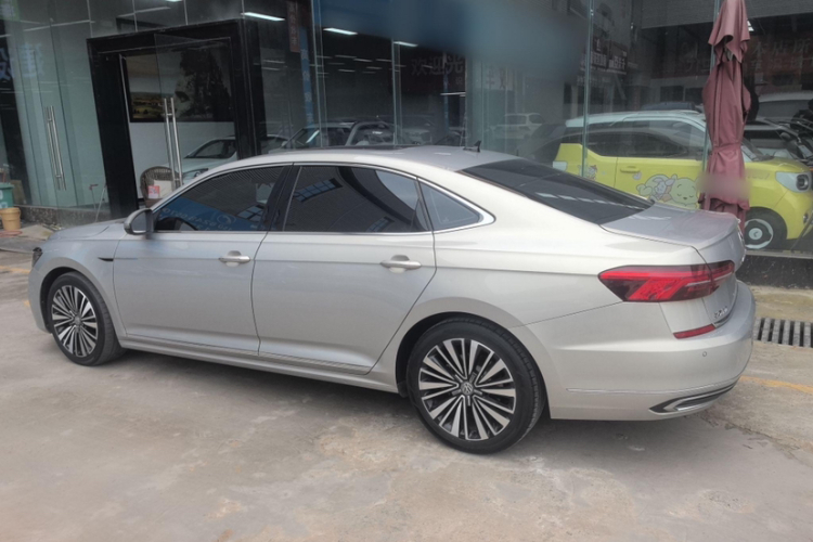 大众 帕萨特 2019款 330TSI 豪华版 国VI车身外观6003