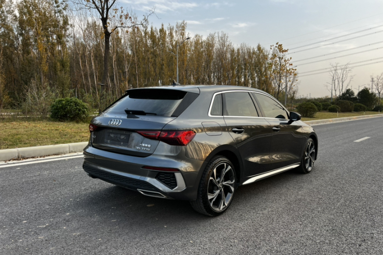 奥迪A3 2021款 Sportback 35 TFSI 豪华运动型车身外观6009