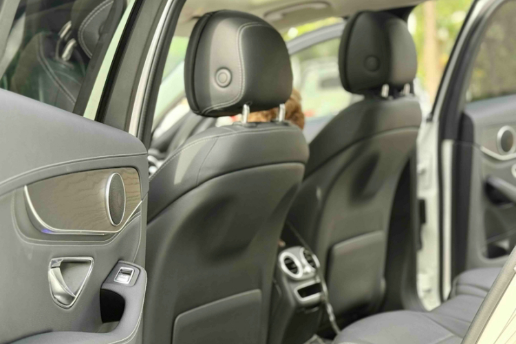 奔驰C级 2020款 改款 C 200 L 时尚型运动版中控内饰7004