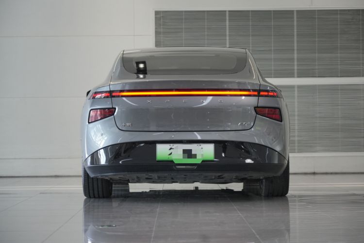 小鹏P7 2022款 480N+车身外观6004