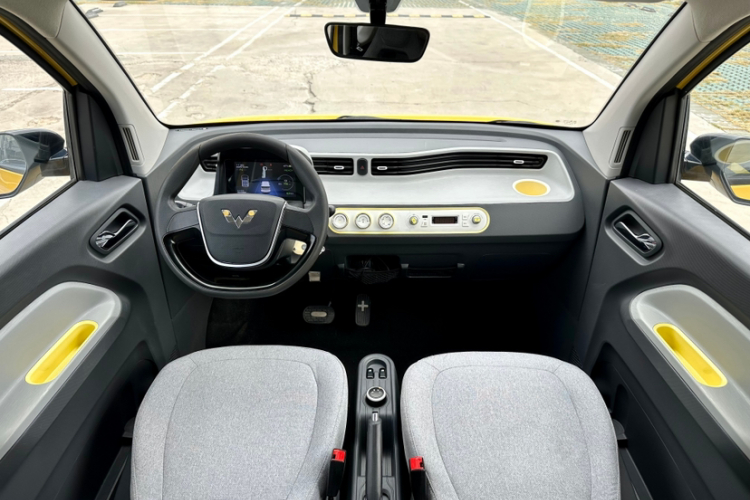 五菱汽车 宏光MINIEV 2022款 马卡龙臻享款 磷酸铁锂中控内饰7003