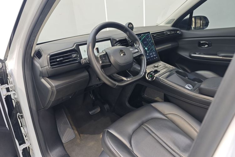 蔚来ES6 2020款 420KM 运动版中控内饰7002