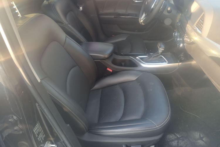 广汽传祺 传祺GA6 2016款 235T DCT豪华版局部细节41