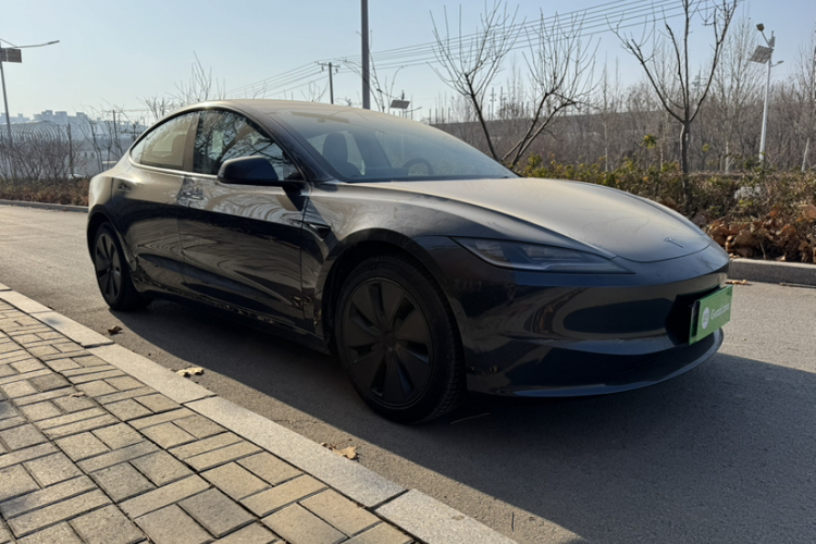 特斯拉 Model 3 2023款 后轮驱动版车身外观6001