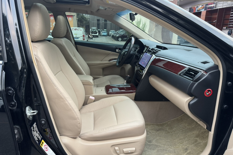 丰田 凯美瑞 2013款 2.0G 舒适版中控内饰7005