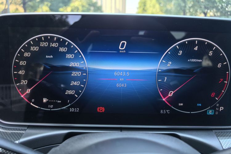 奔驰C级 2025款 改款 C 260 L 运动版中控内饰15