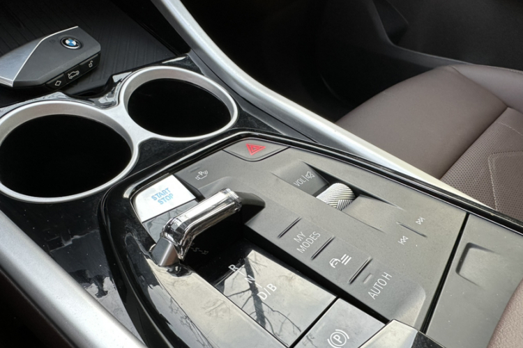 宝马iX1 2023款 xDrive30L X设计套装局部细节18