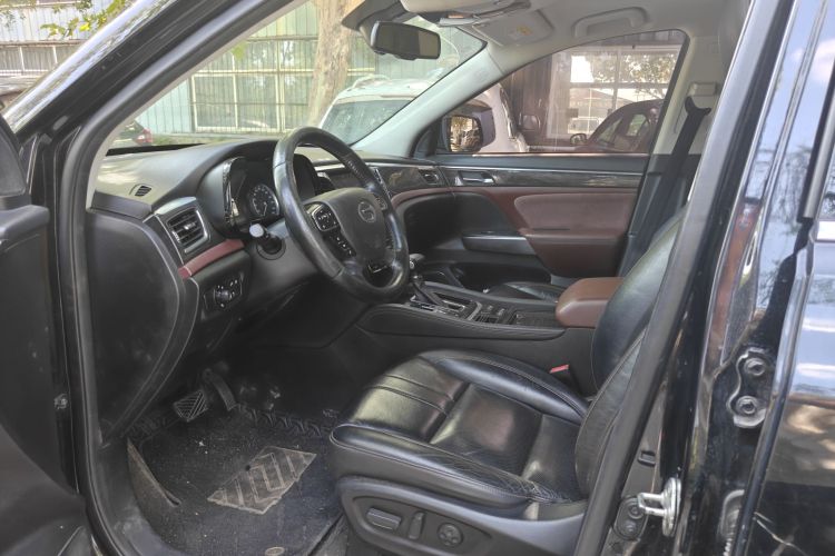 广汽传祺 传祺GS8 2017款 320T 两驱豪华智联版（七座）中控内饰7003